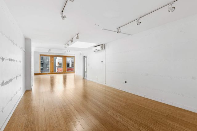 $4,000 | 579 5th Avenue, Unit 2 | Park Slope