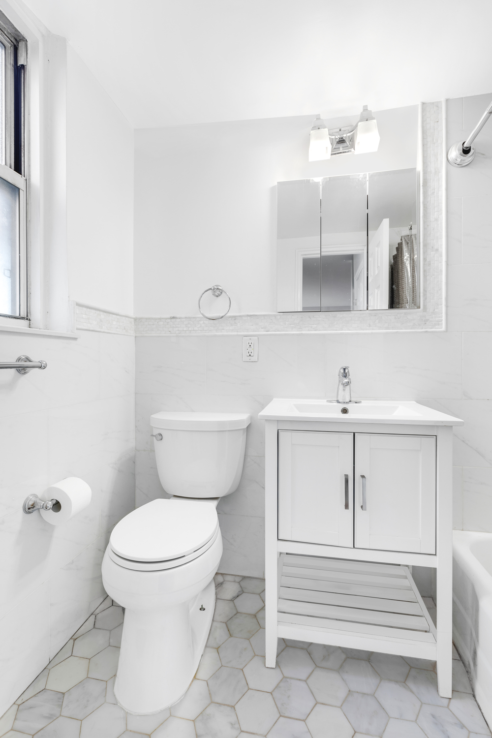 139 East 33rd Street, Unit 9M Manhattan, NY 10016 - Photo 5 of 8