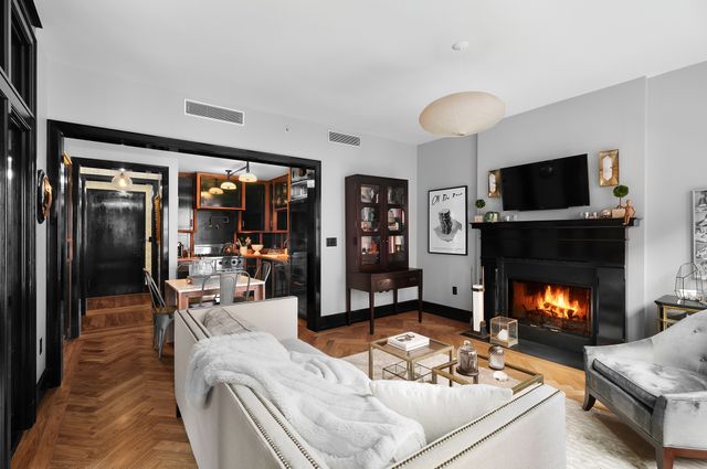 $2,000,000 | 211 Elizabeth Street, Unit 3E | NoLita