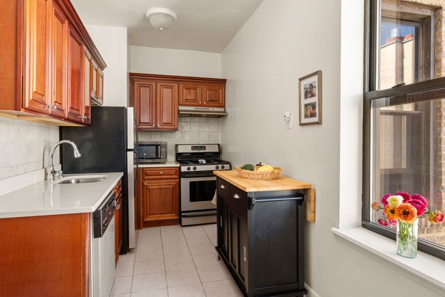 $399,000 | 80 Winthrop Street, Unit T6 | Prospect Lefferts Gardens