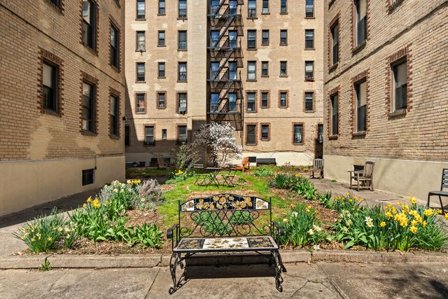 $399,000 | 80 Winthrop Street, Unit T6 | Prospect Lefferts Gardens