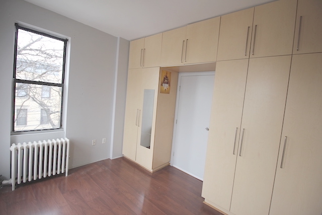 618 Fairview Avenue, Unit 3C Queens, NY 11385 - Photo 3 of 5