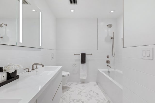 $5,550,000 | 465 Washington Street | TriBeCa