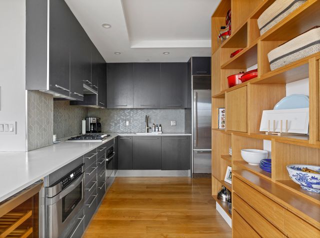 $1,900,000 | 527 Court Street, Unit PH7A | Carroll Gardens