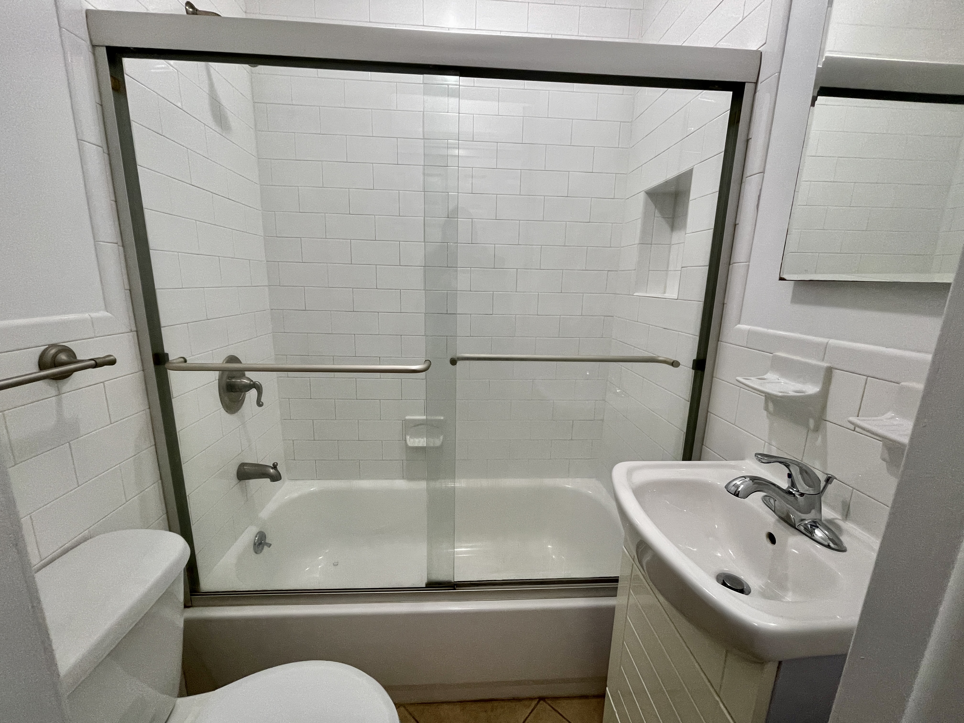 430 East 87th Street, Unit 2E Manhattan, NY 10128 - Photo 6 of 7