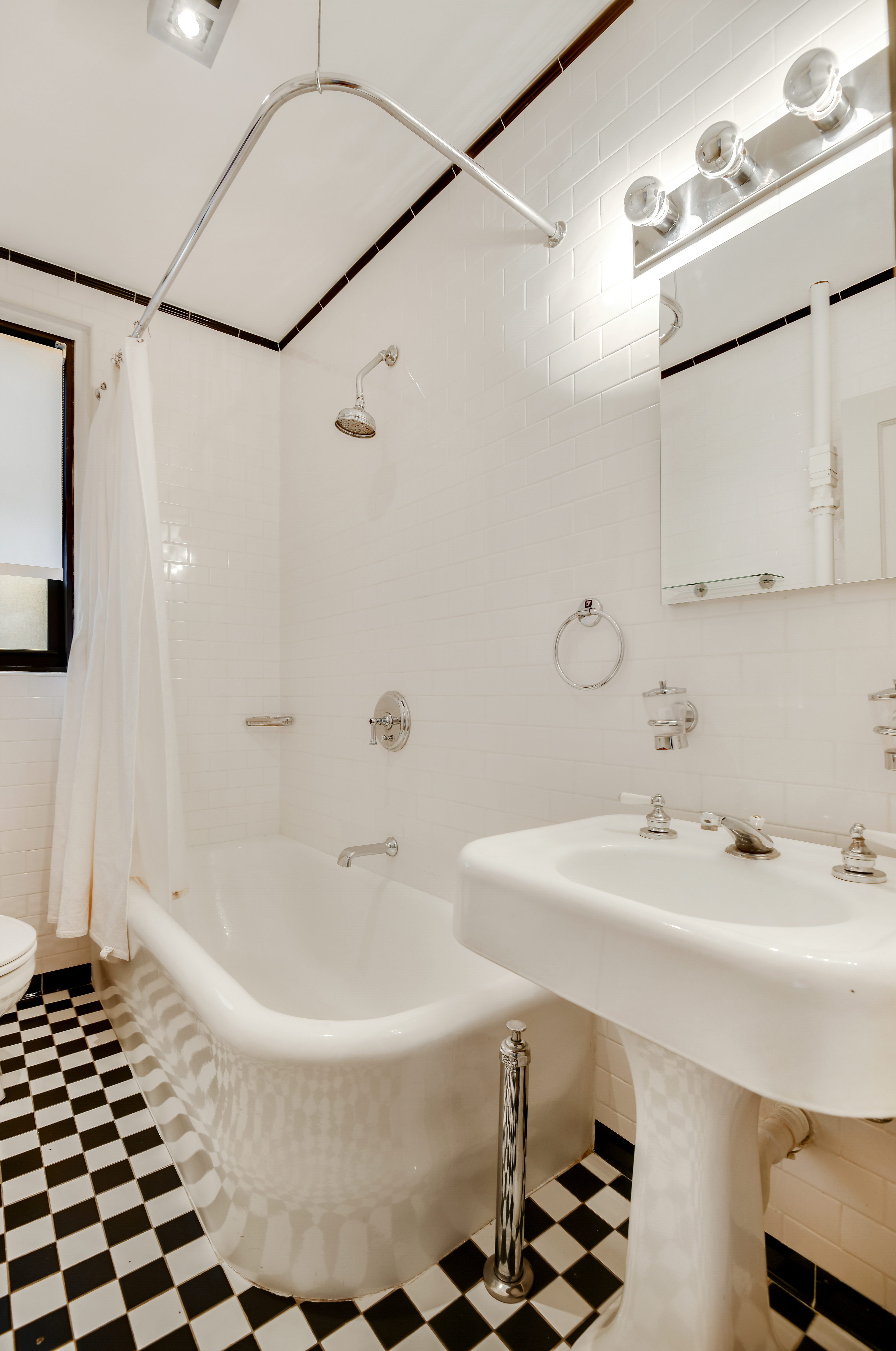 172 East 4th Street, Unit 7B Manhattan, NY 10009 - Photo 7 of 8