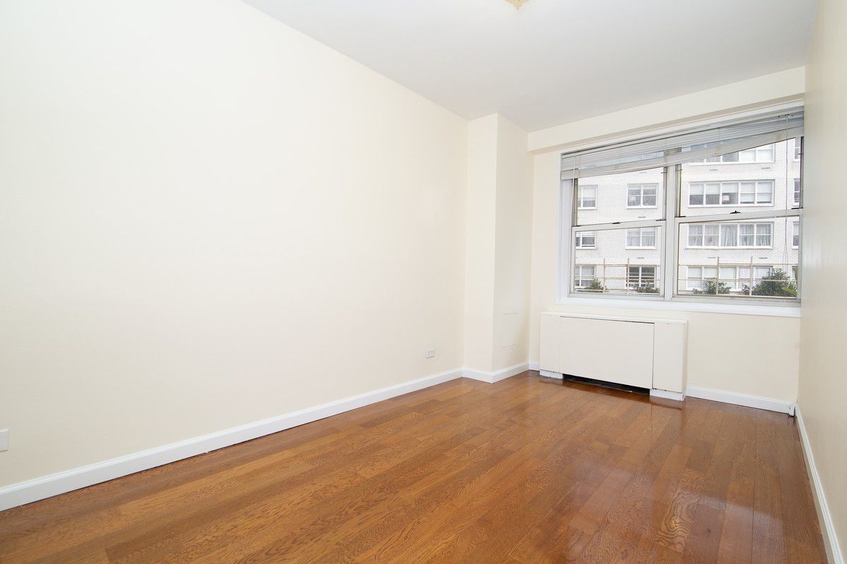 155 West 68th Street, Unit 203 Manhattan, NY 10023 - Photo 5 of 7
