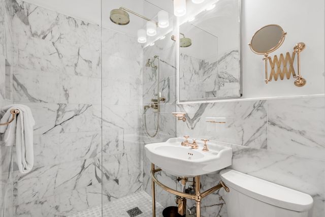 $800,000 | 405 West 21st Street, Unit 2F | Chelsea