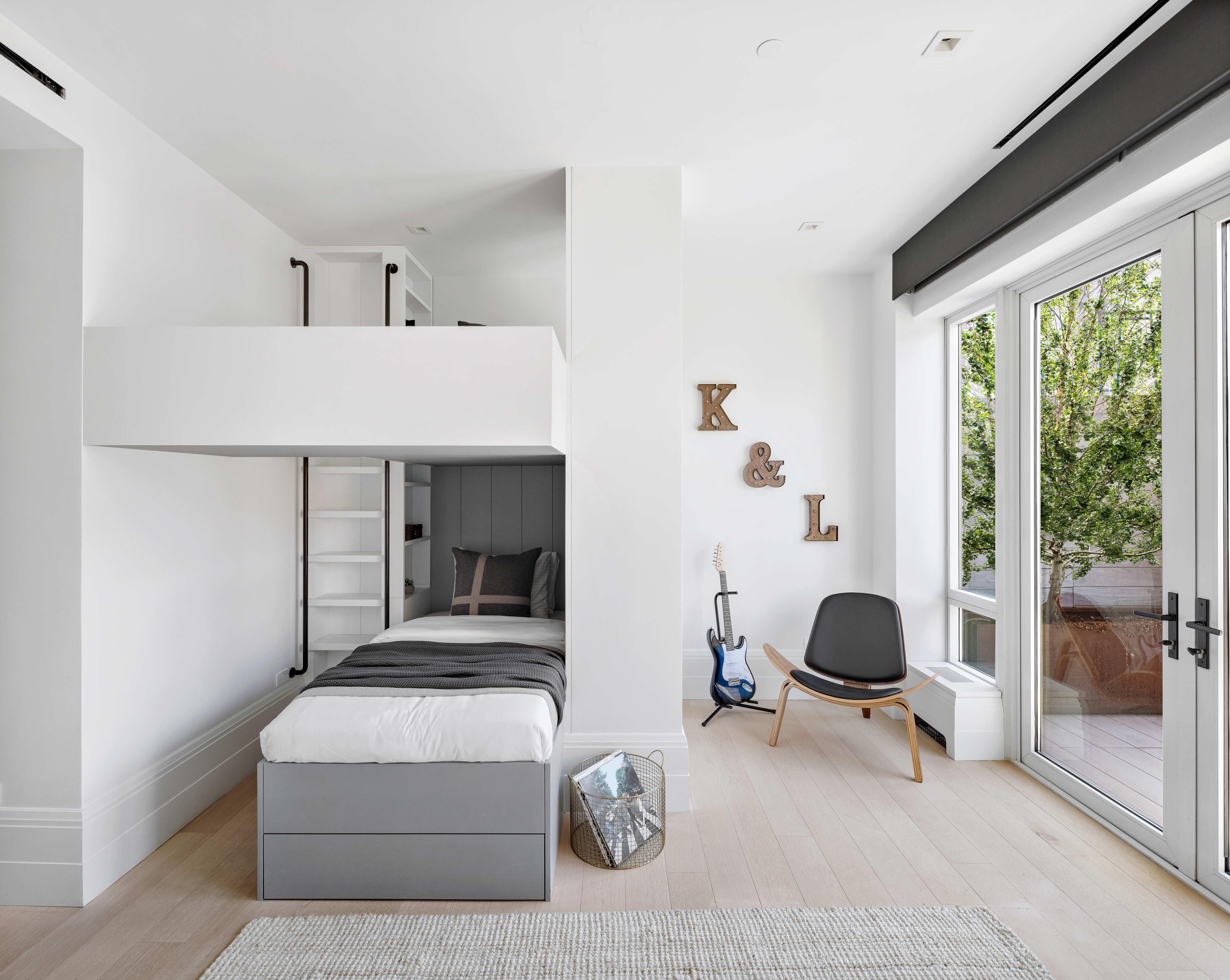 141 East 88th Street, Unit PHN Manhattan, NY 10128 - Photo 16 of 18