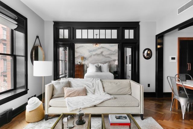 $2,000,000 | 211 Elizabeth Street, Unit 3E | NoLita