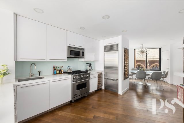 $2,900,000 | 155 West 70th Street, Unit 9FG | Upper West Side