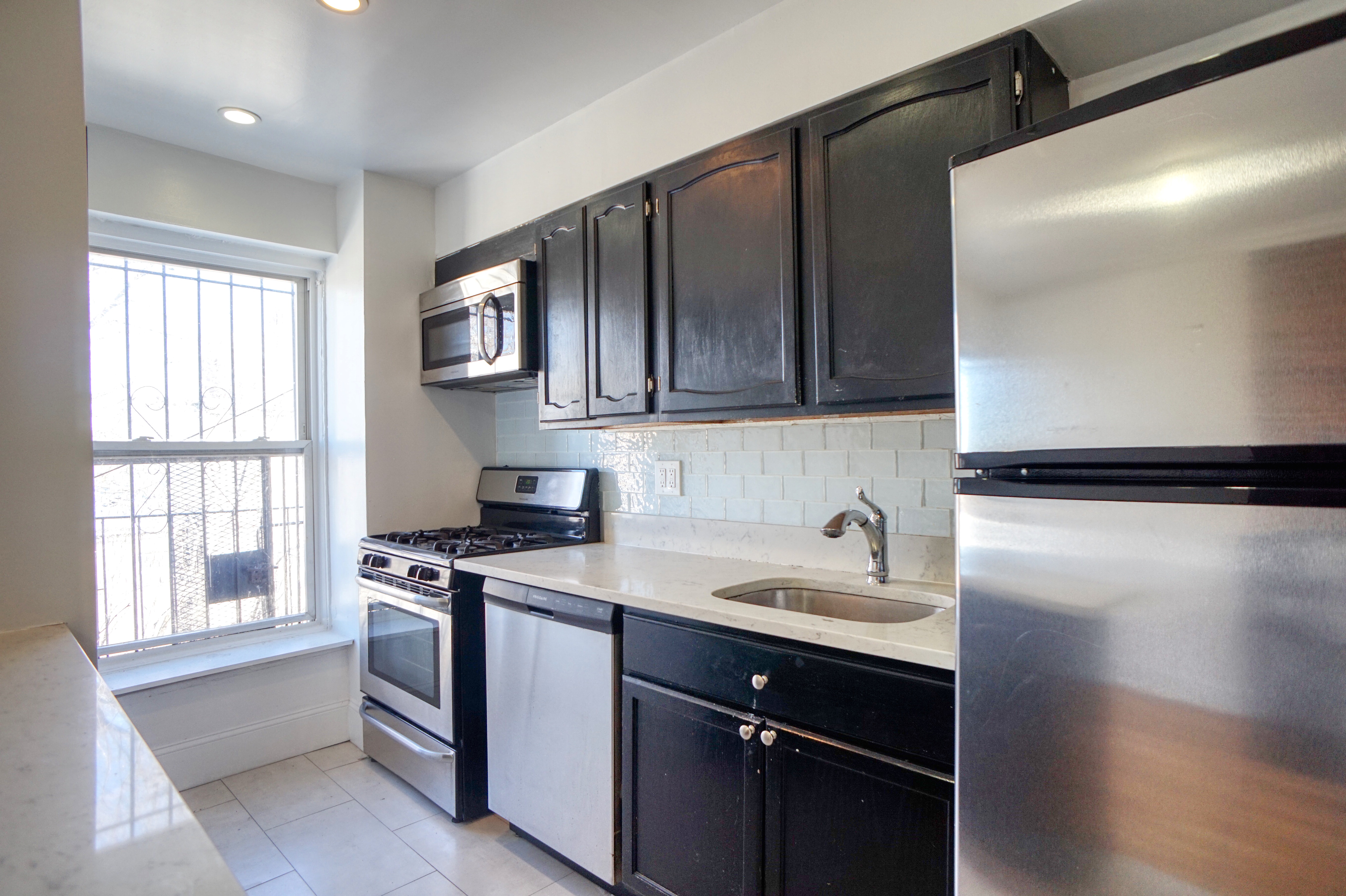 207 18th Street, Unit 8 Brooklyn, NY 11215 - Photo 4 of 10