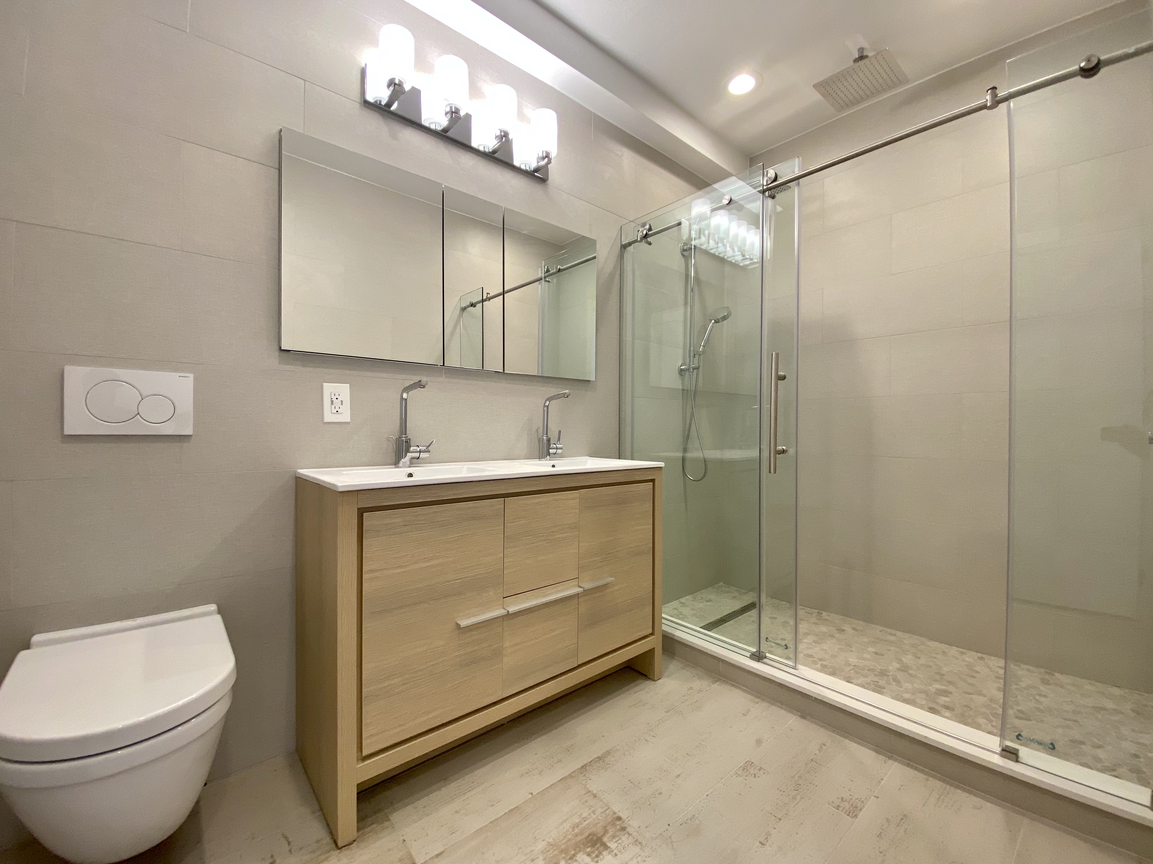 18-15 25th Road, Unit 3 Queens, NY 11102 - Photo 9 of 14