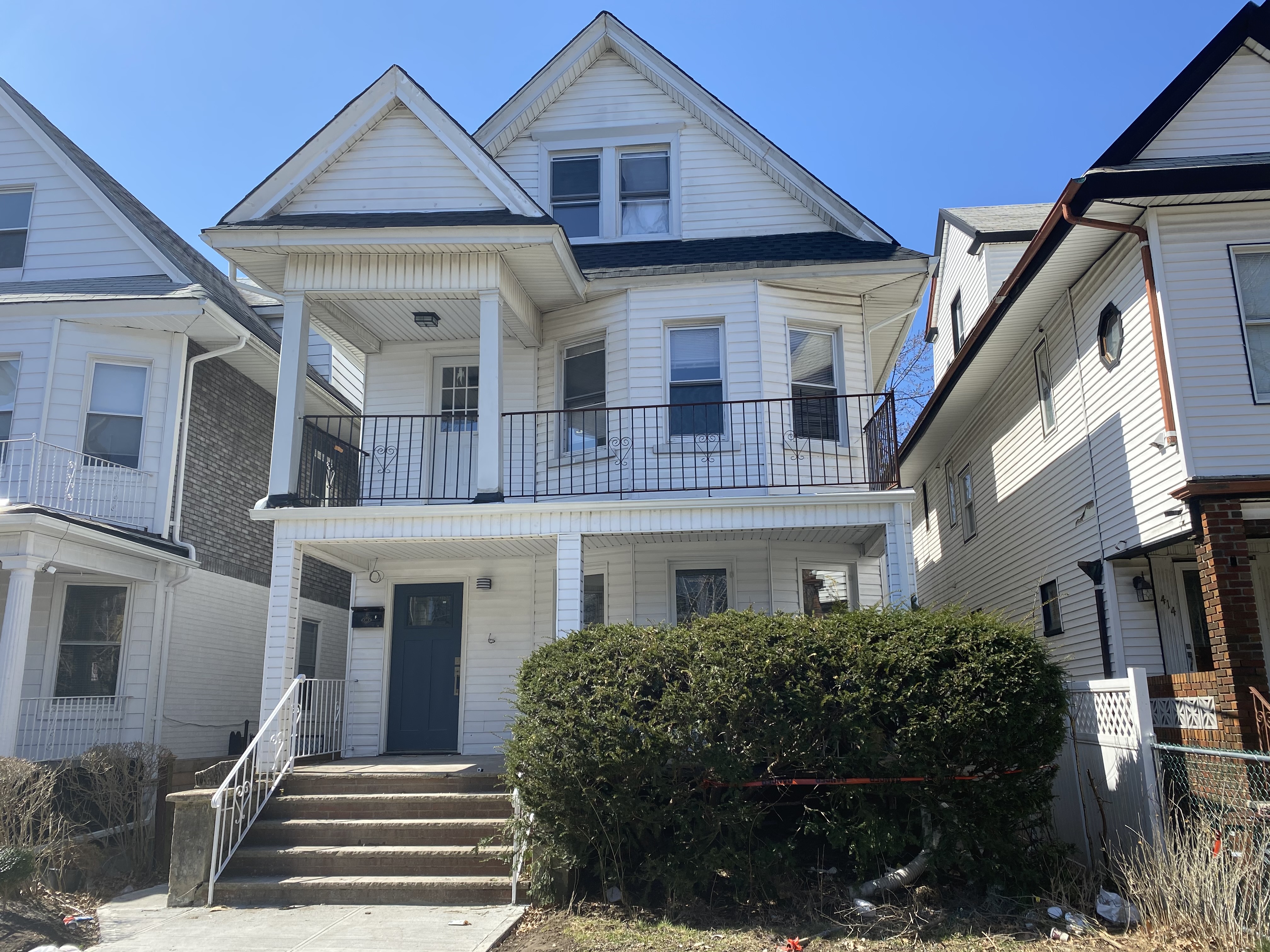 420 East 4th Street, Unit 3 Brooklyn, NY 11218 - Photo 1 of 12