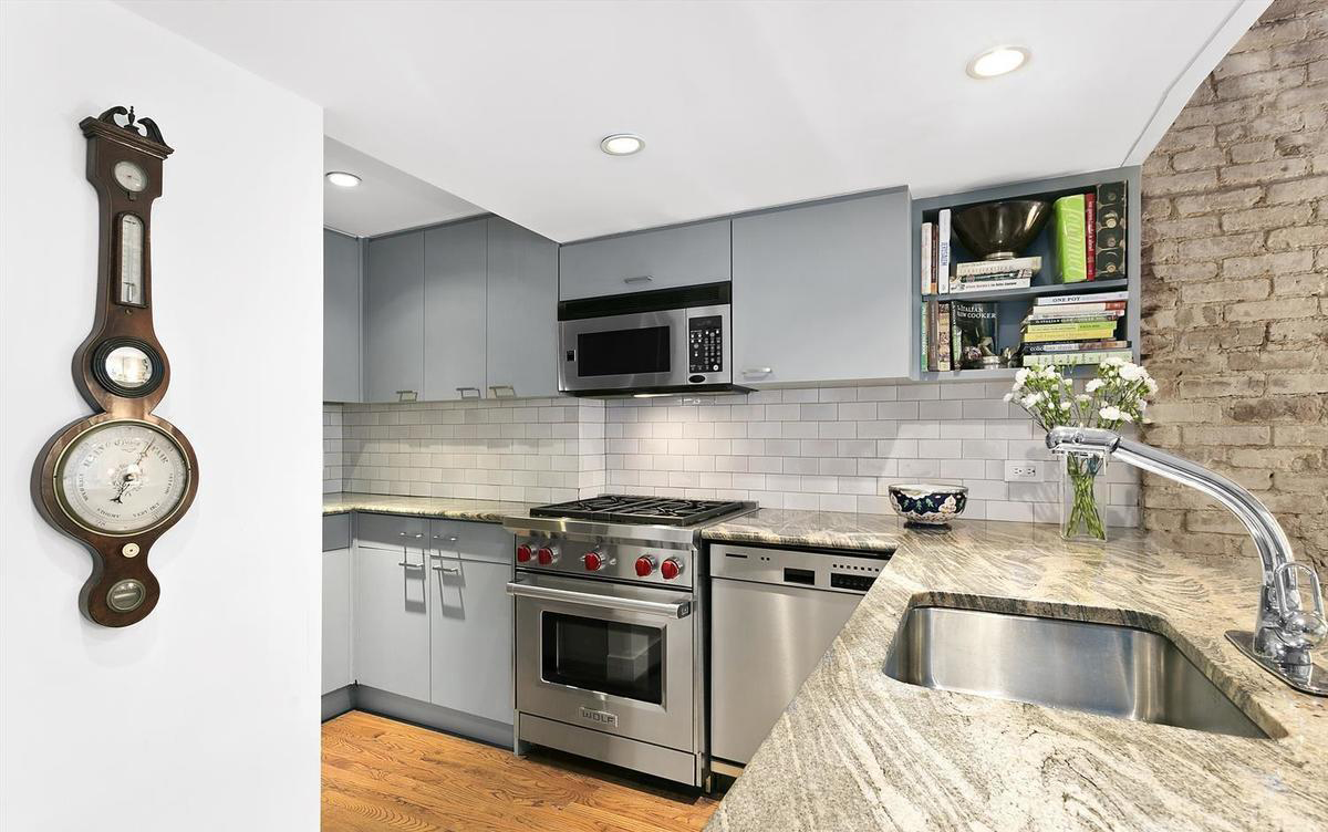 48 Gramercy Park North, Unit 2 Manhattan, NY 10010 - Photo 6 of 8