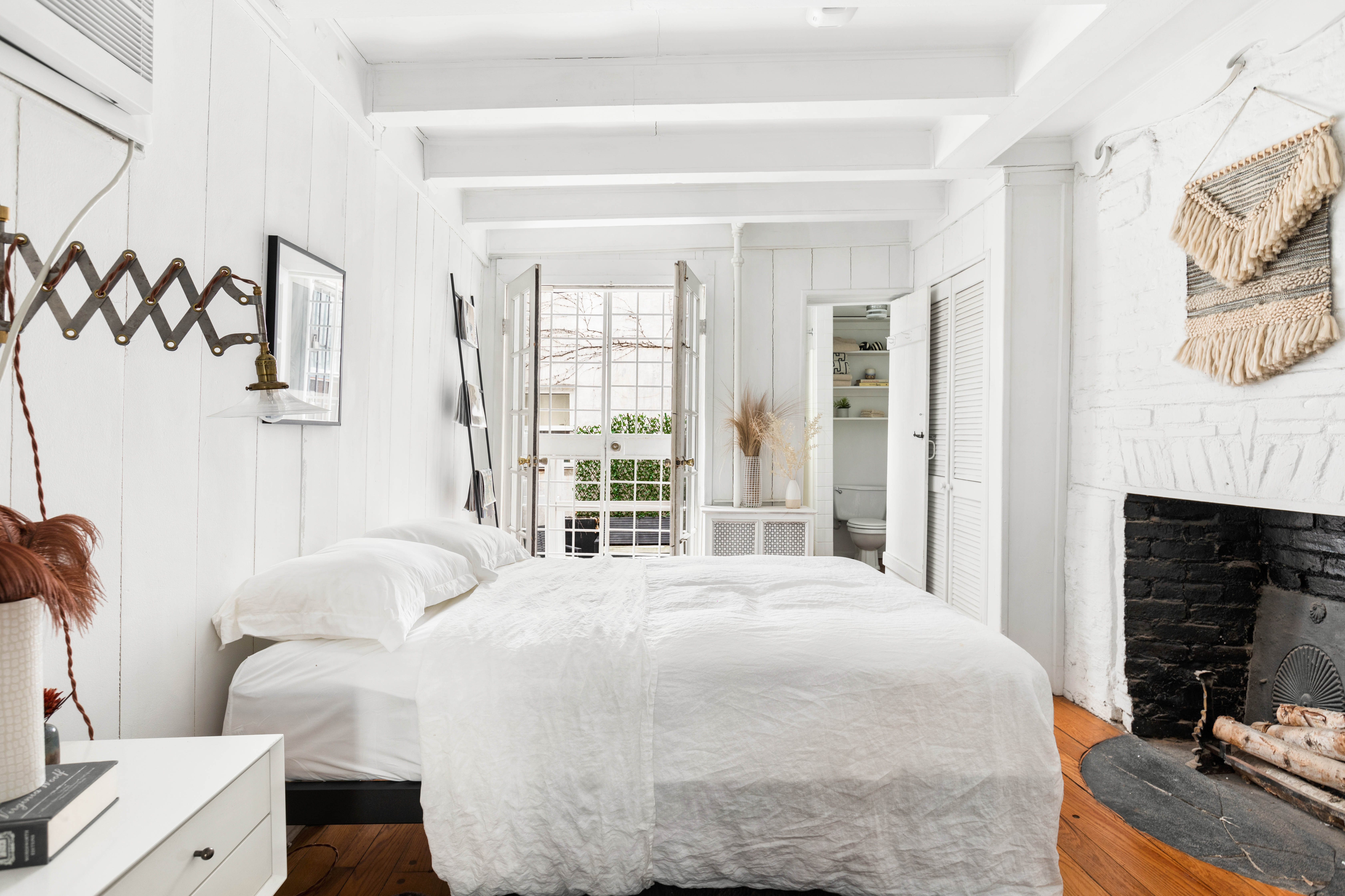 232 West 10th Street Manhattan, NY 10014 - Photo 4 of 19