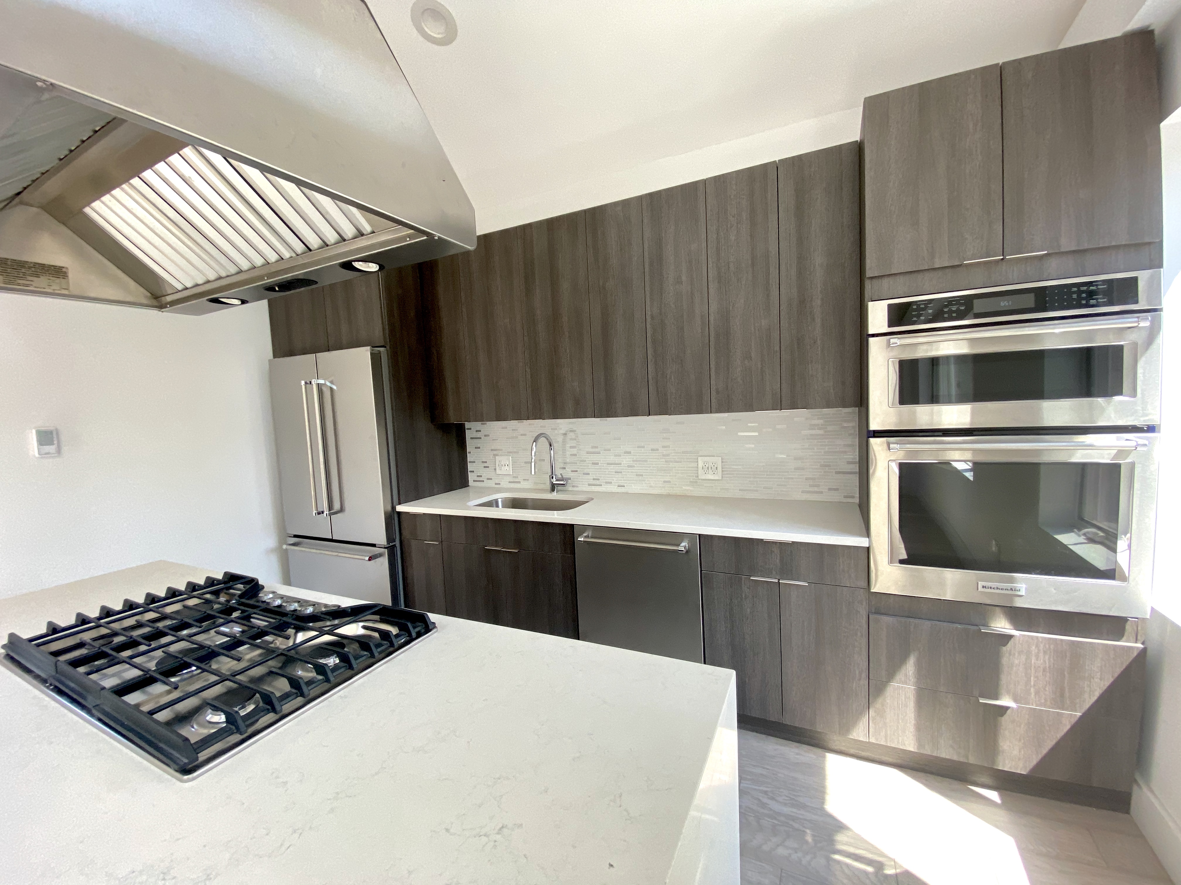 18-15 25th Road, Unit 3 Queens, NY 11102 - Photo 3 of 14