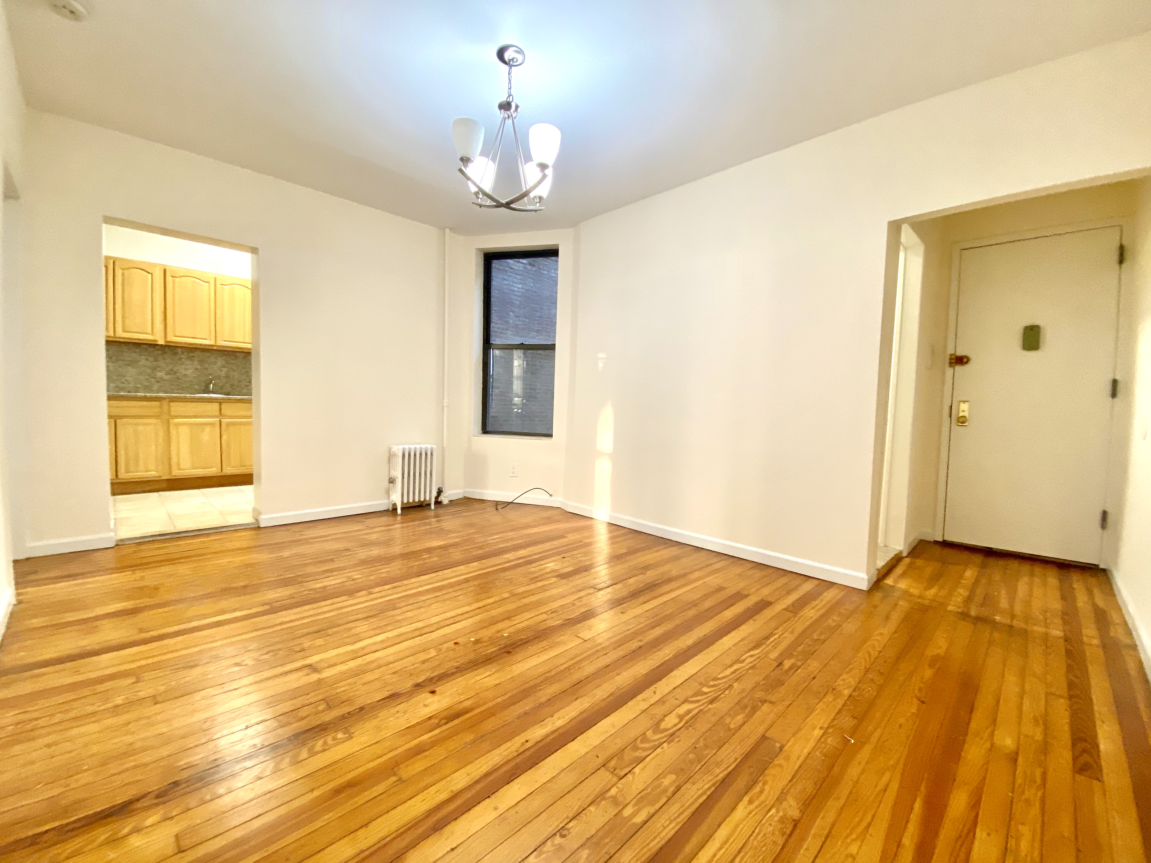 39-25 29th Street, Unit 2B Queens, NY 11101 - Photo 4 of 8
