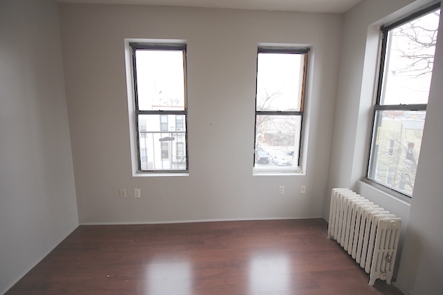 618 Fairview Avenue, Unit 3C Queens, NY 11385 - Photo 2 of 5
