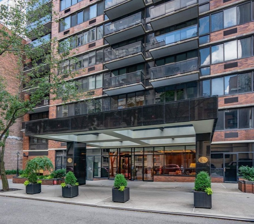 510 East 80th Street, Unit 10B Manhattan, NY 10075 - Photo 7 of 8