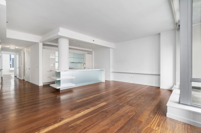 $2,200,000 | 444 West 19th Street, Unit 401 | Chelsea