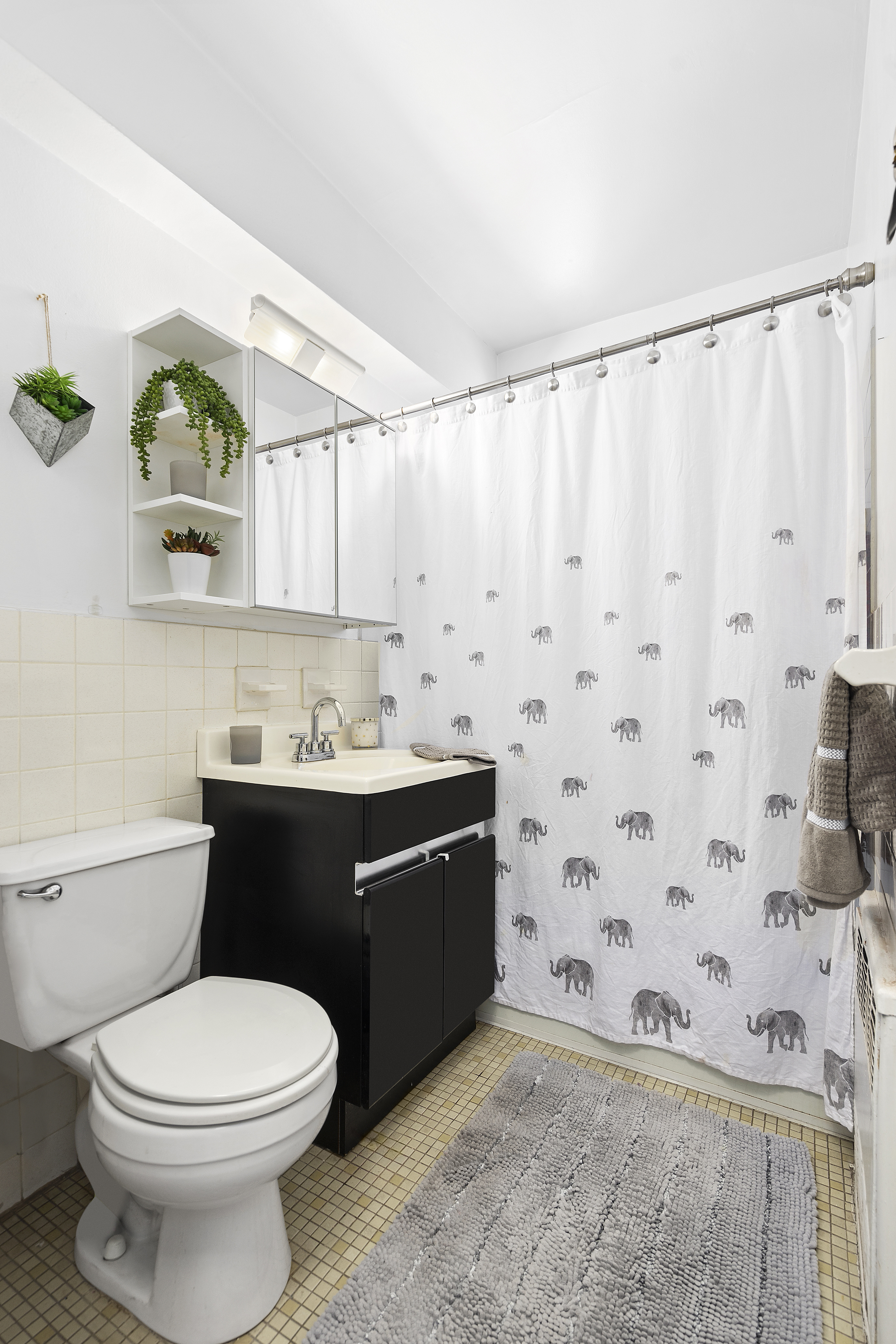 170 West 23rd Street, Unit 4Q Manhattan, NY 10011 - Photo 4 of 5