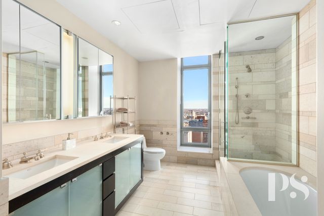 $5,300,000 | 450 East 83rd Street, Unit 24BC | Upper East Side
