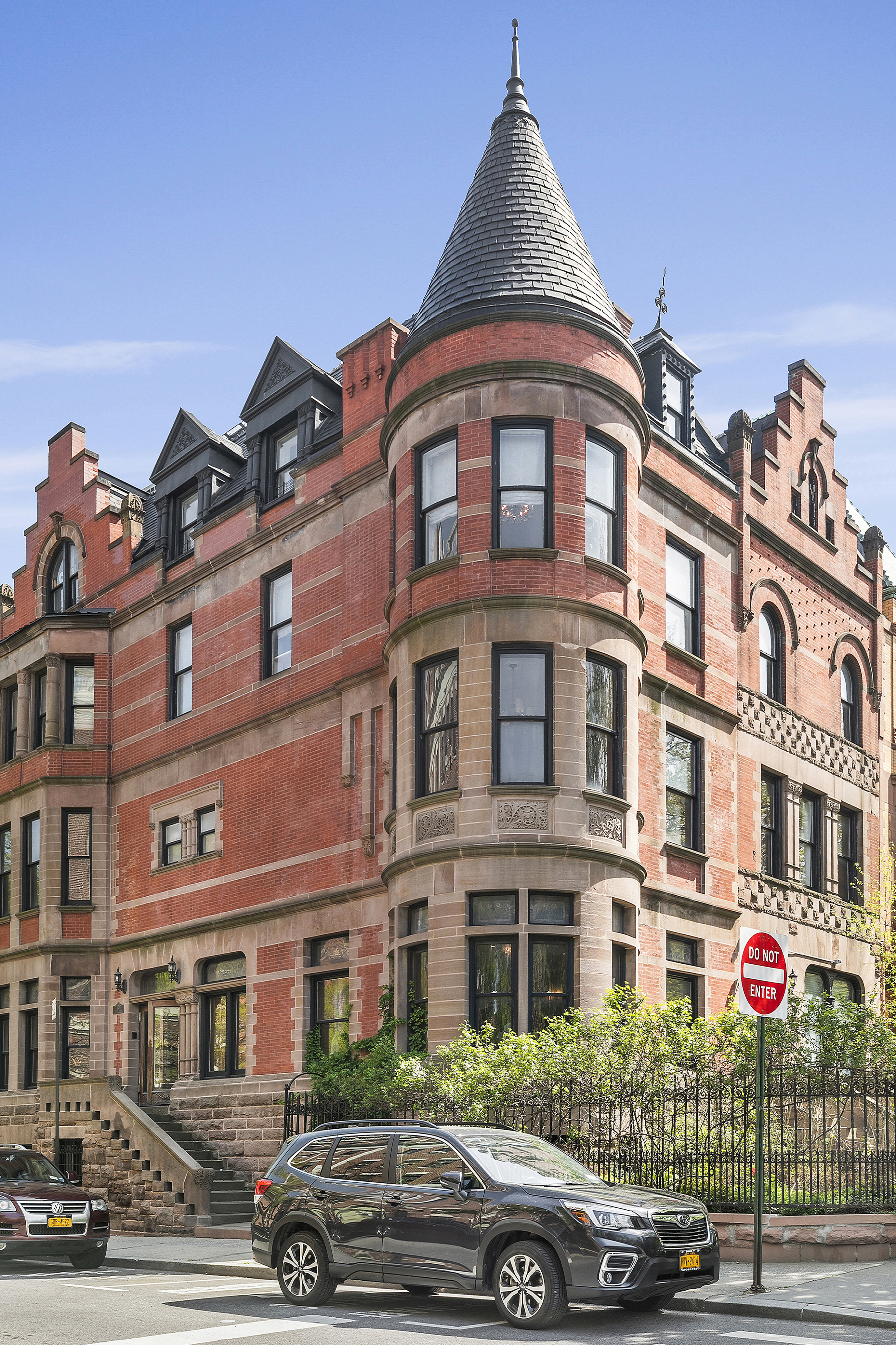 339 Convent Avenue Manhattan, NY 10031 - Photo 2 of 19