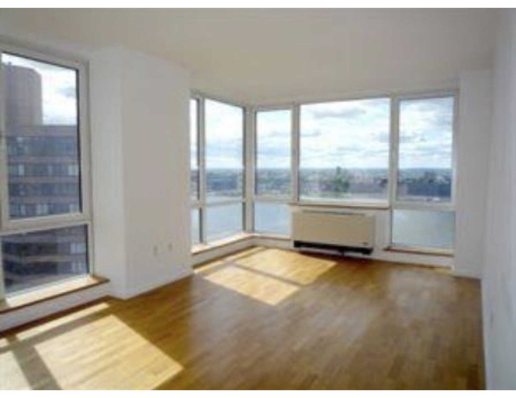 635 West 42nd Street, Unit 18N New York, NY 10036 - Photo 1 of 4