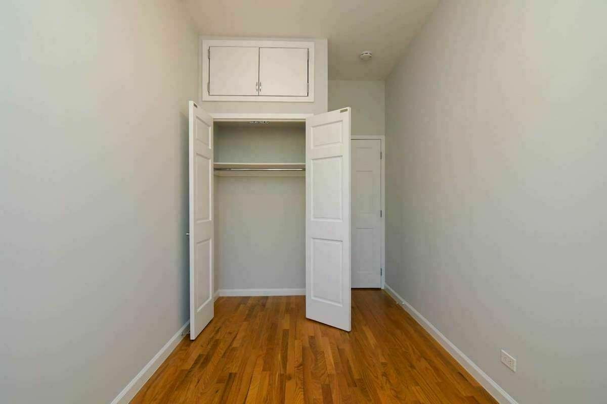 59 West 105th Street, Unit 4B Manhattan, NY 10025 - Photo 2 of 13