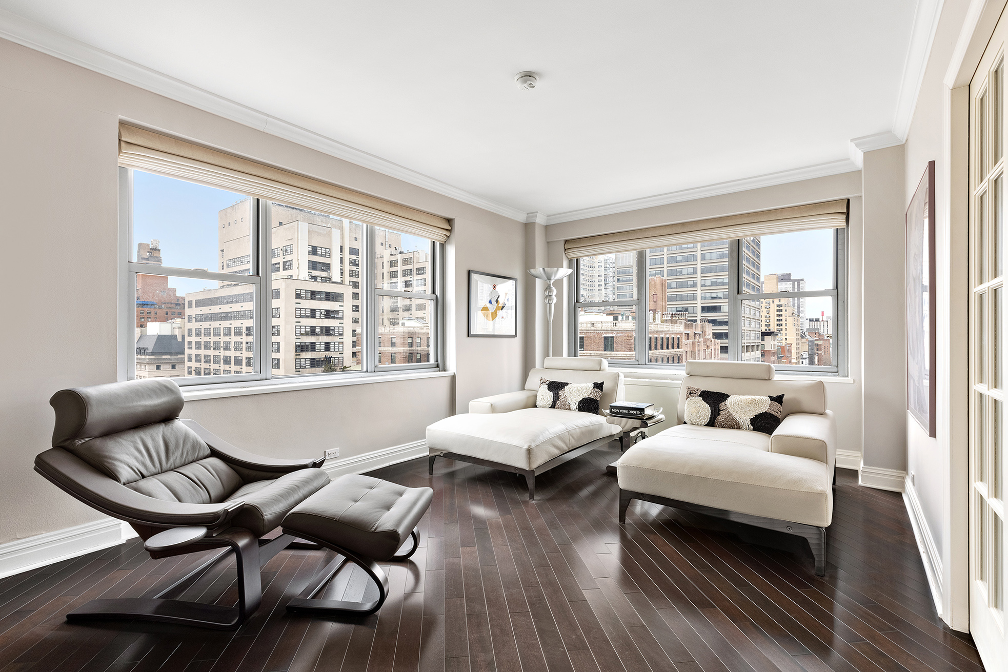 650 Park Avenue, Unit 15D Manhattan, NY 10065 - Photo 3 of 11