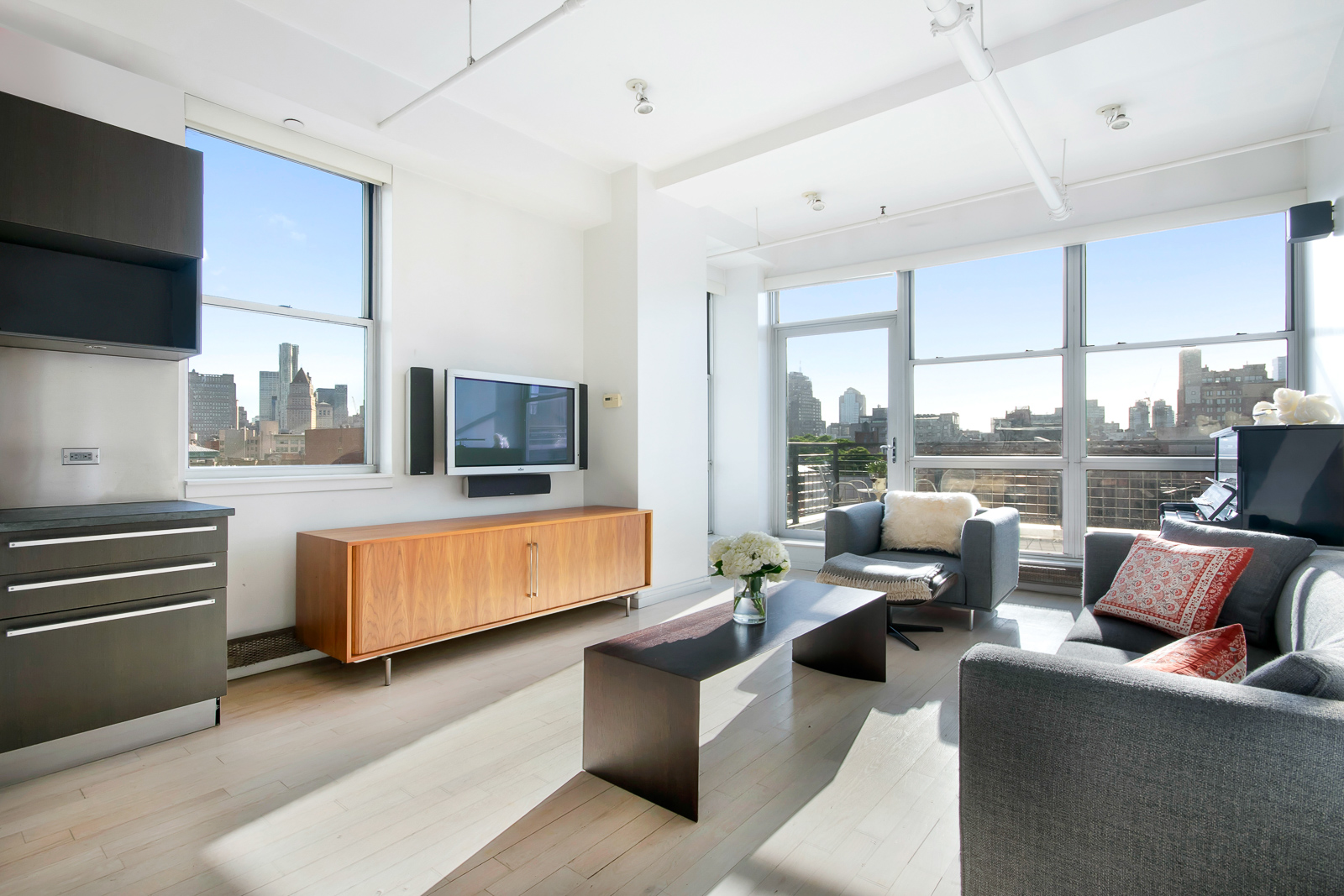 195 Bowery, Unit 7W Manhattan, NY 10002 - Photo 2 of 6