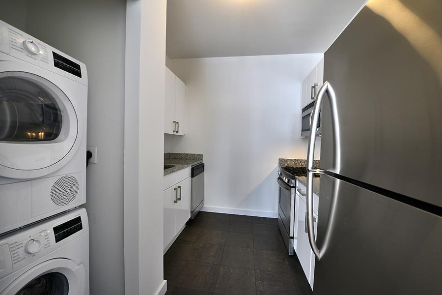 184 Kent Avenue, Unit C502 Brooklyn, NY 11249 - Photo 4 of 15