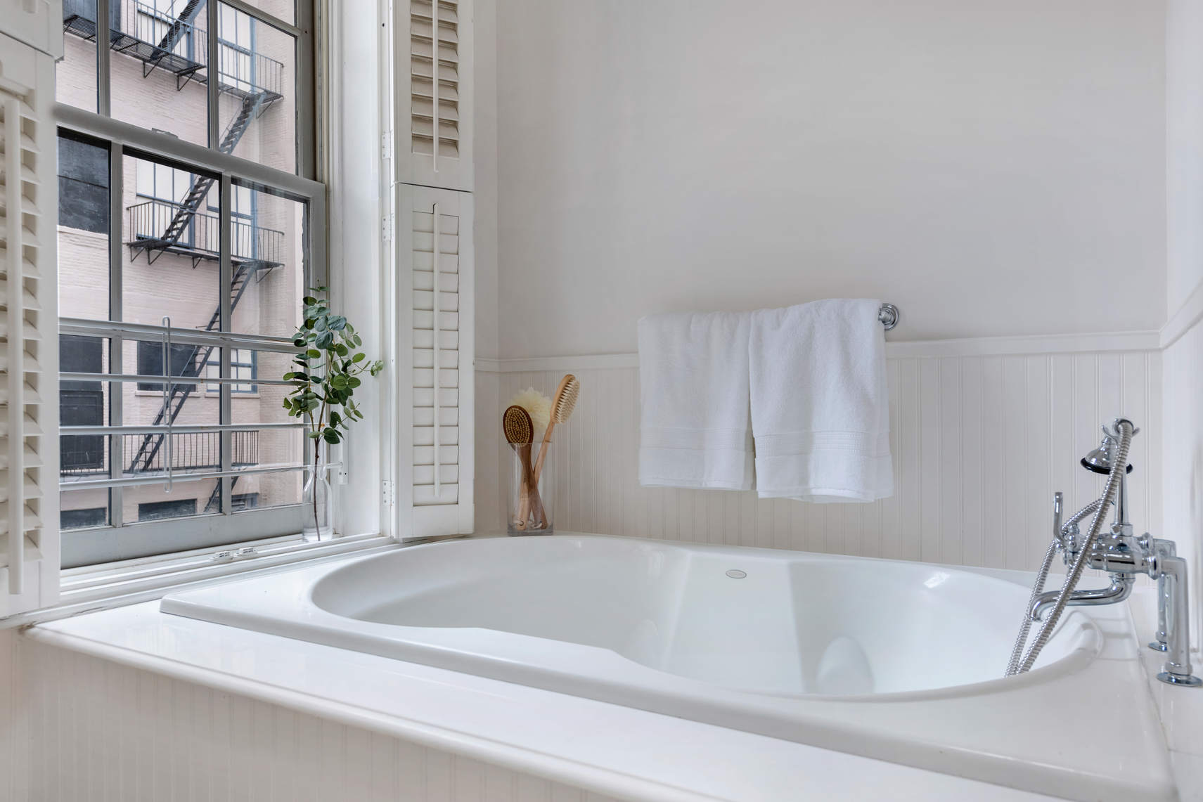 314 East 81st Street Manhattan, NY 10028 - Photo 18 of 26