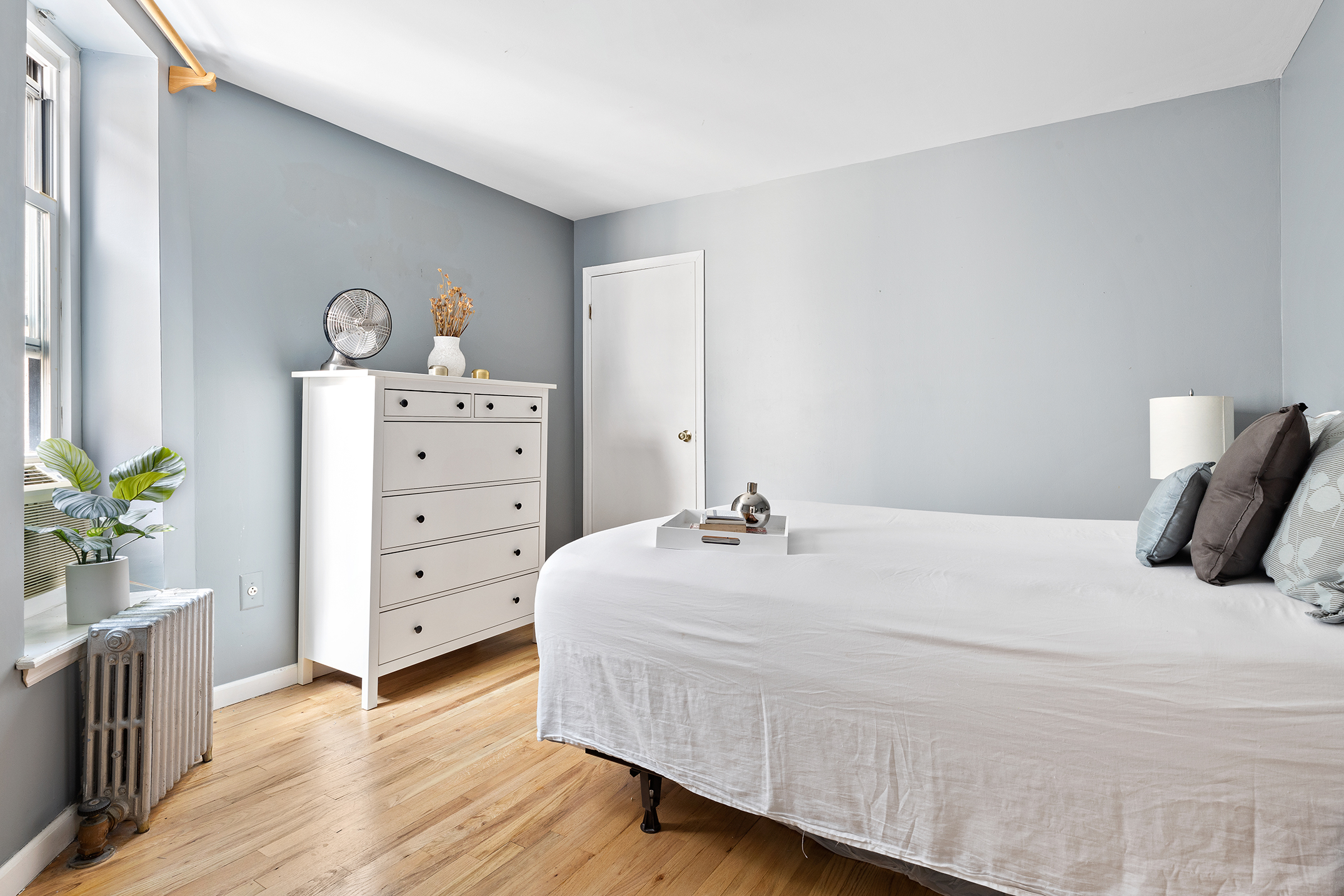 517 West 48th Street, Unit 5F Manhattan, NY 10036 - Photo 6 of 8