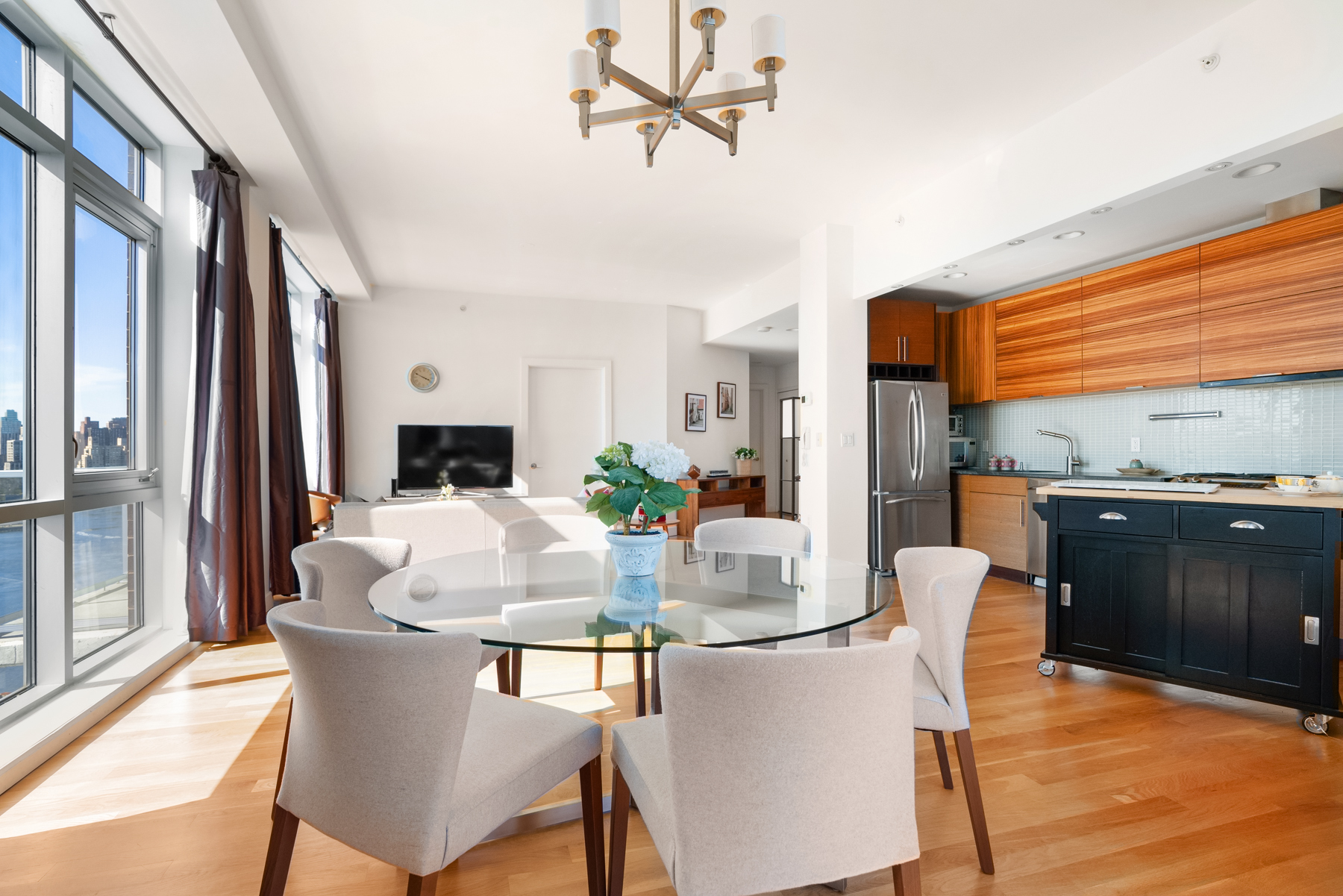 11-24 31st Avenue, Unit 16D Queens, NY 11106 - Photo 6 of 17