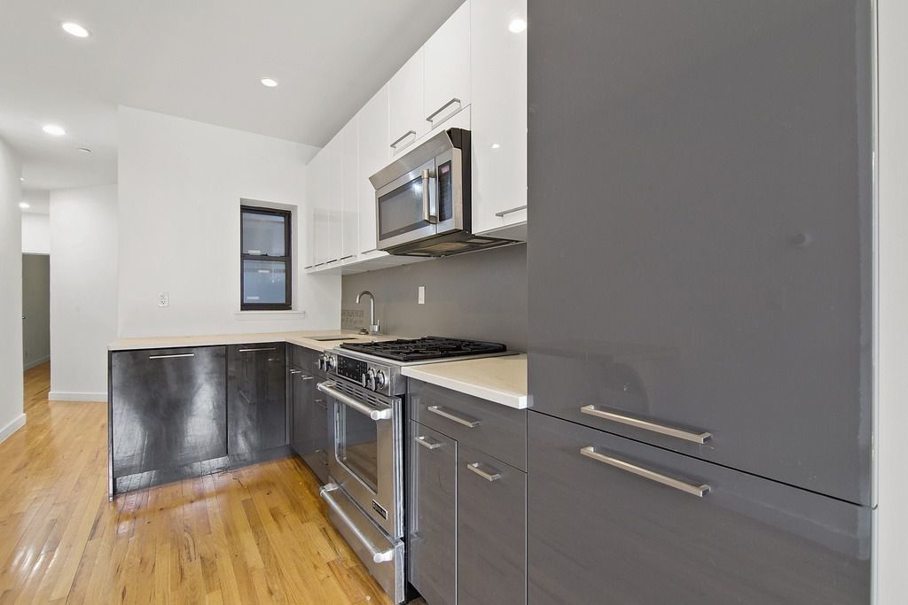 119 East 101st Street, Unit 3B Manhattan, NY 10029 - Photo 2 of 4