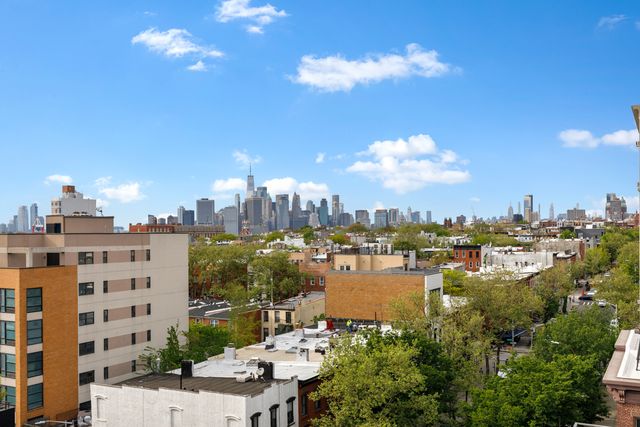 $1,900,000 | 527 Court Street, Unit PH7A | Carroll Gardens