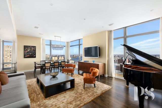 $5,300,000 | 450 East 83rd Street, Unit 24BC | Upper East Side