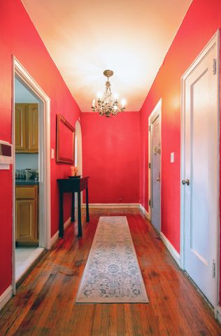 $160,000 | 762 Brady Avenue, Unit 121 | Pelham Parkway