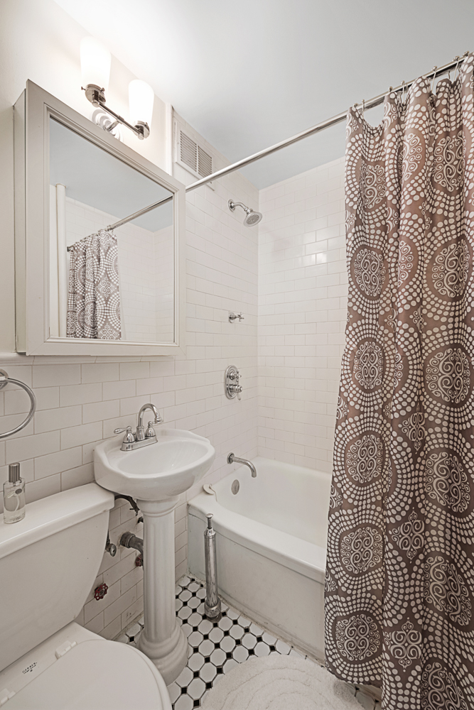 342 East 50th Street, Unit 2B Manhattan, NY 10022 - Photo 5 of 7