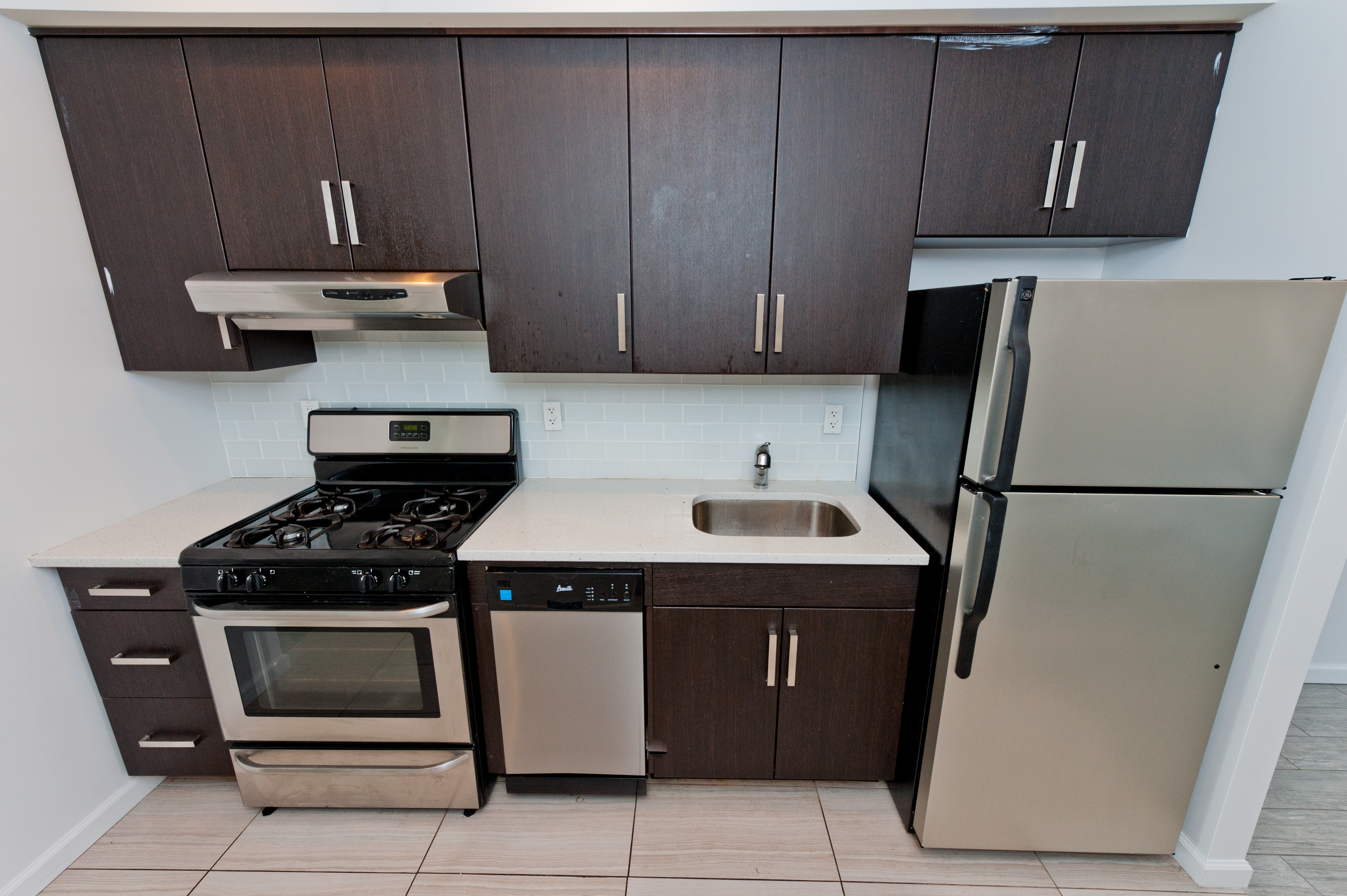 27-59 Crescent Street, Unit 4 Queens, NY 11102 - Photo 2 of 16