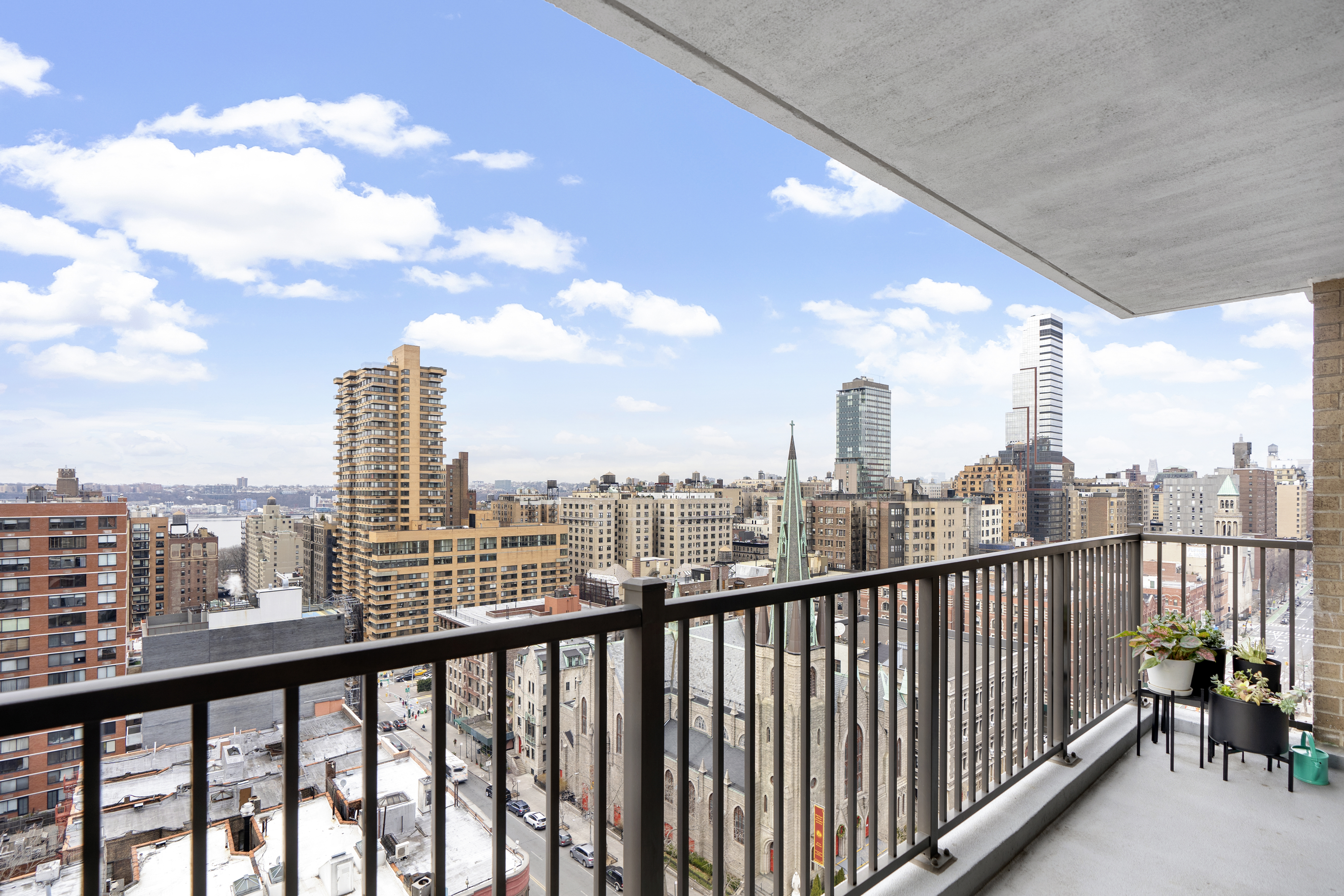 175 West 95th Street, Unit 18E Manhattan, NY 10025 - Photo 11 of 13