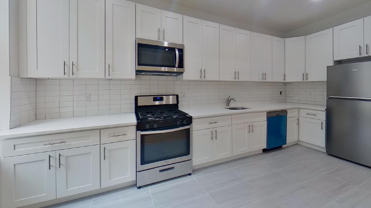 128 East 62nd Street, Unit 2 Manhattan, NY 10065 - Photo 3 of 10