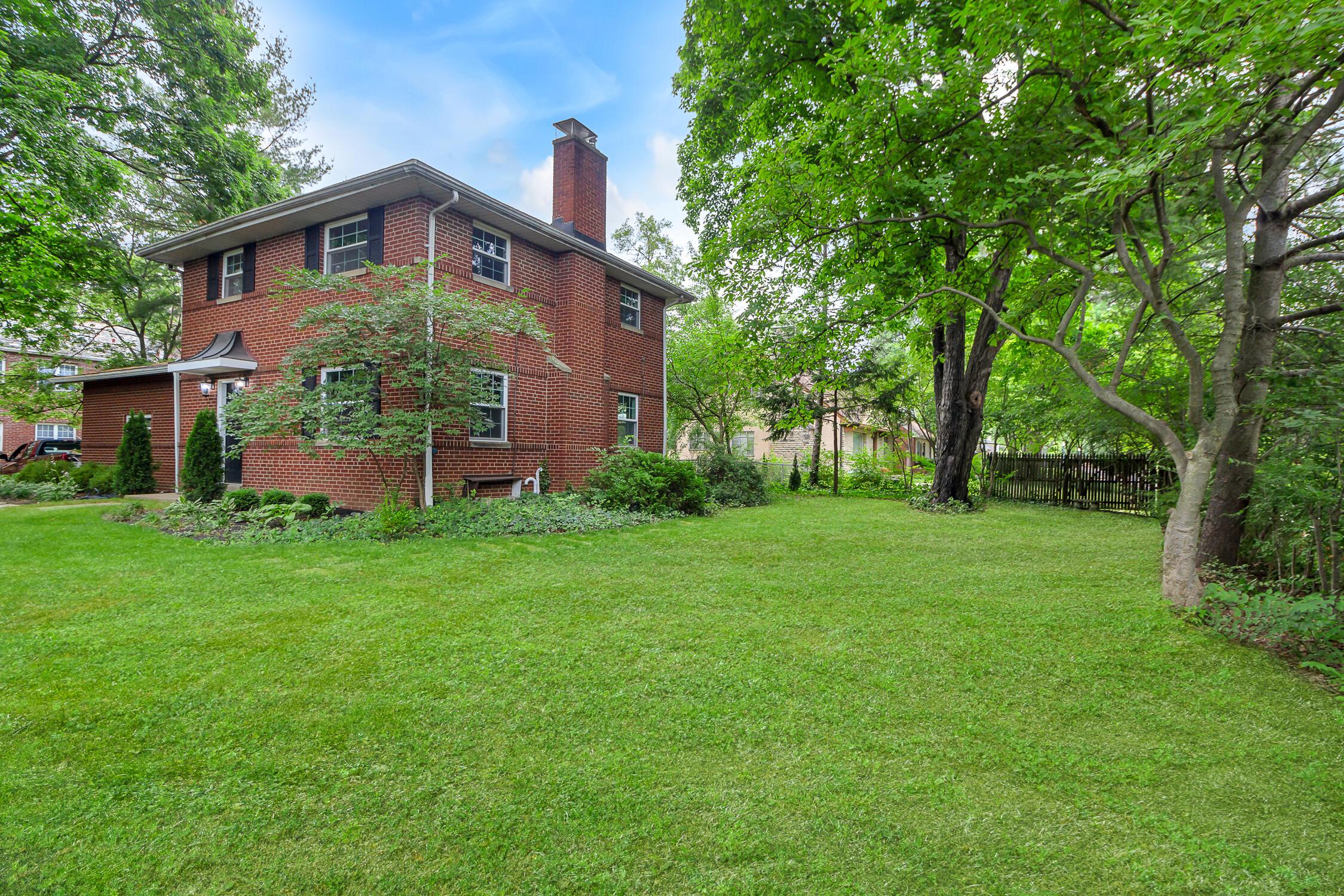 2938 Sherwood Road Columbus, OH 43209 - Photo 19 of 29 IMG_7060