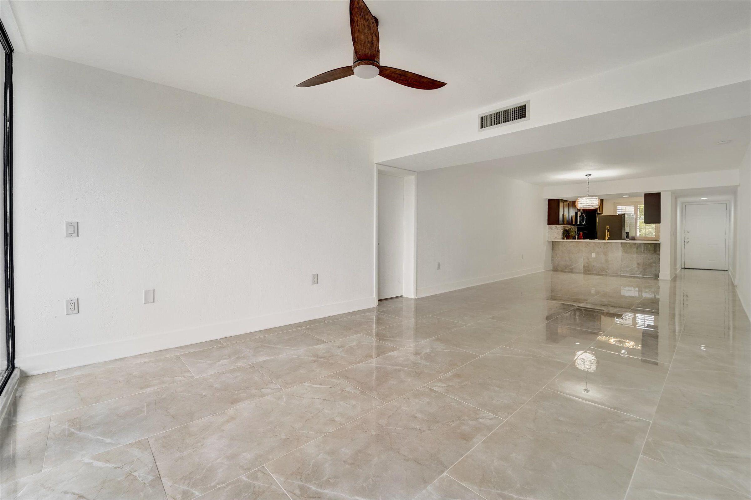 6181 Balboa Circle, Unit 303 Boca Raton, FL 33433 - Photo 12 of 21 17