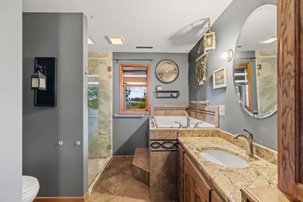 $650,000 | 74500 240th Street, Albert Lea, MN 56007