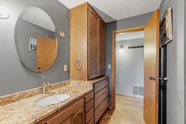 $650,000 | 74500 240th Street, Albert Lea, MN 56007