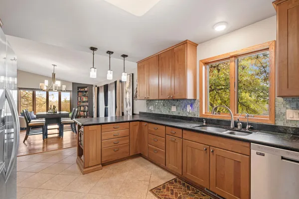$650,000 | 74500 240th Street, Albert Lea, MN 56007