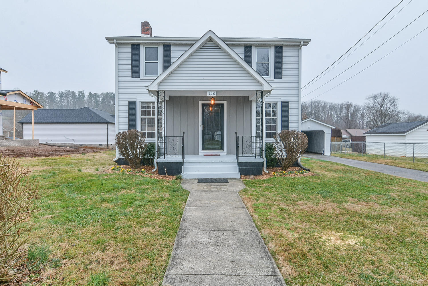 310 8th Street Erwin, TN 37650 - Photo 1 of 40 310 8th front center